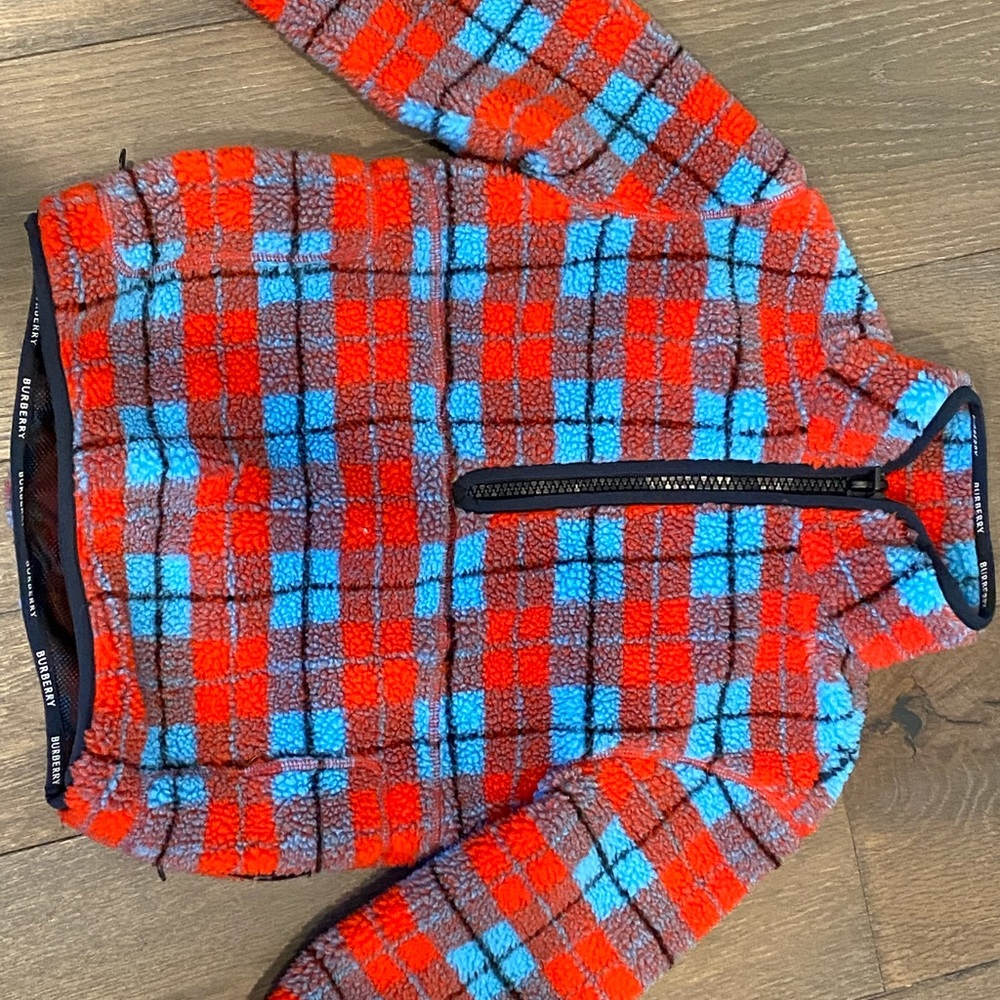 Boys Burberry Pullover. perfect condition - size 4